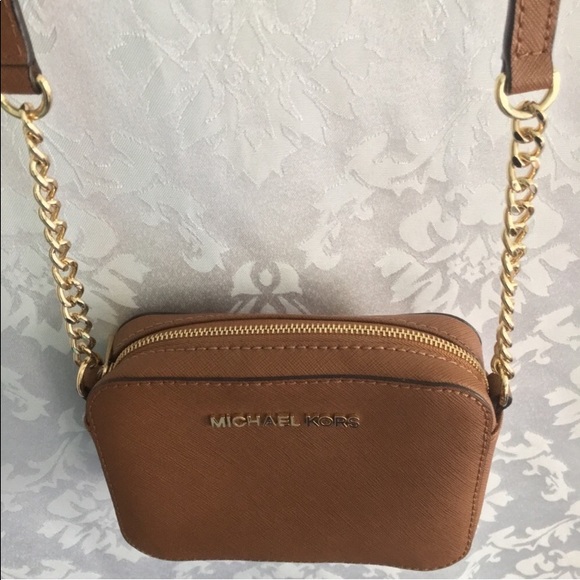 NEW Michael Kors Brown Acorn Small Crossbody Bag - Picture 5 of 7